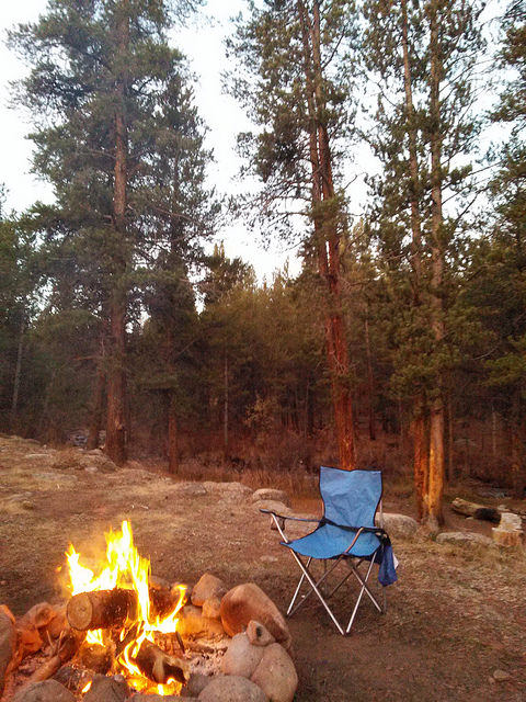 When you wake up before everybody and would like to enjoy the warmth of a campfire with your sunrise <3